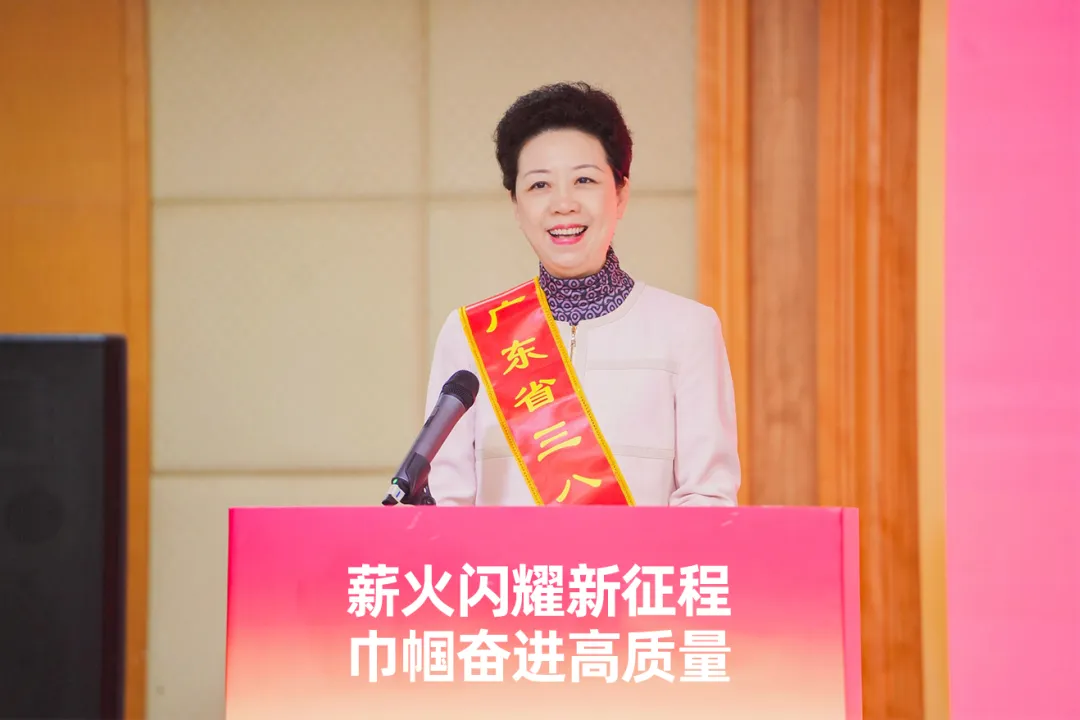 中国妇女报 | AG贵宾会李倩仪专访：以供应链为笔，绘行业新篇章